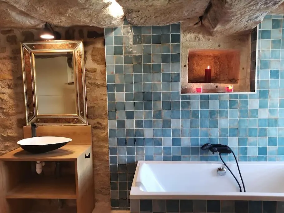 11 Pers Les Maisons Medievales De Charme En Quercy Puylagarde 0*,
